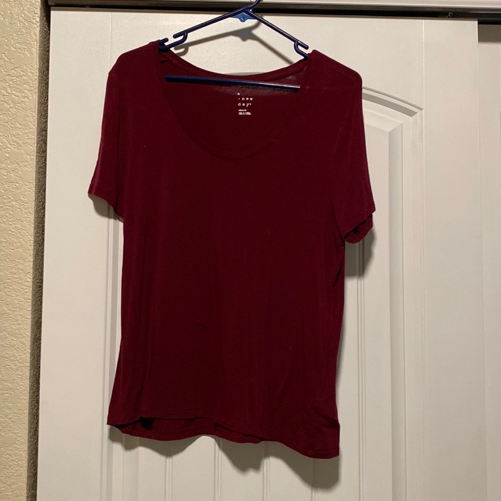 Scoop neck tee